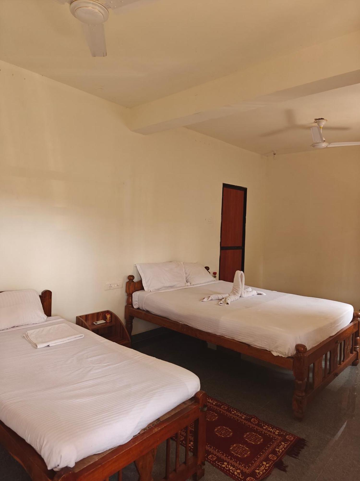 Rococo Pelton Beach Huts Palolem Beach Goa Room photo