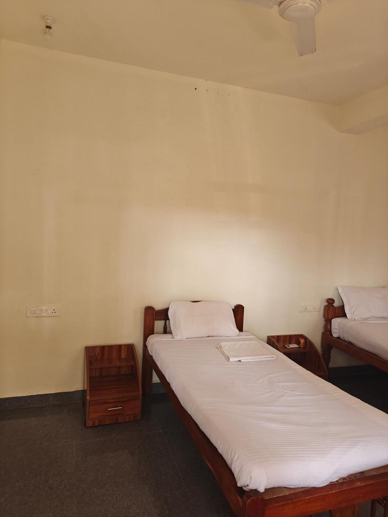 Rococo Pelton Beach Huts Palolem Beach Goa Room photo