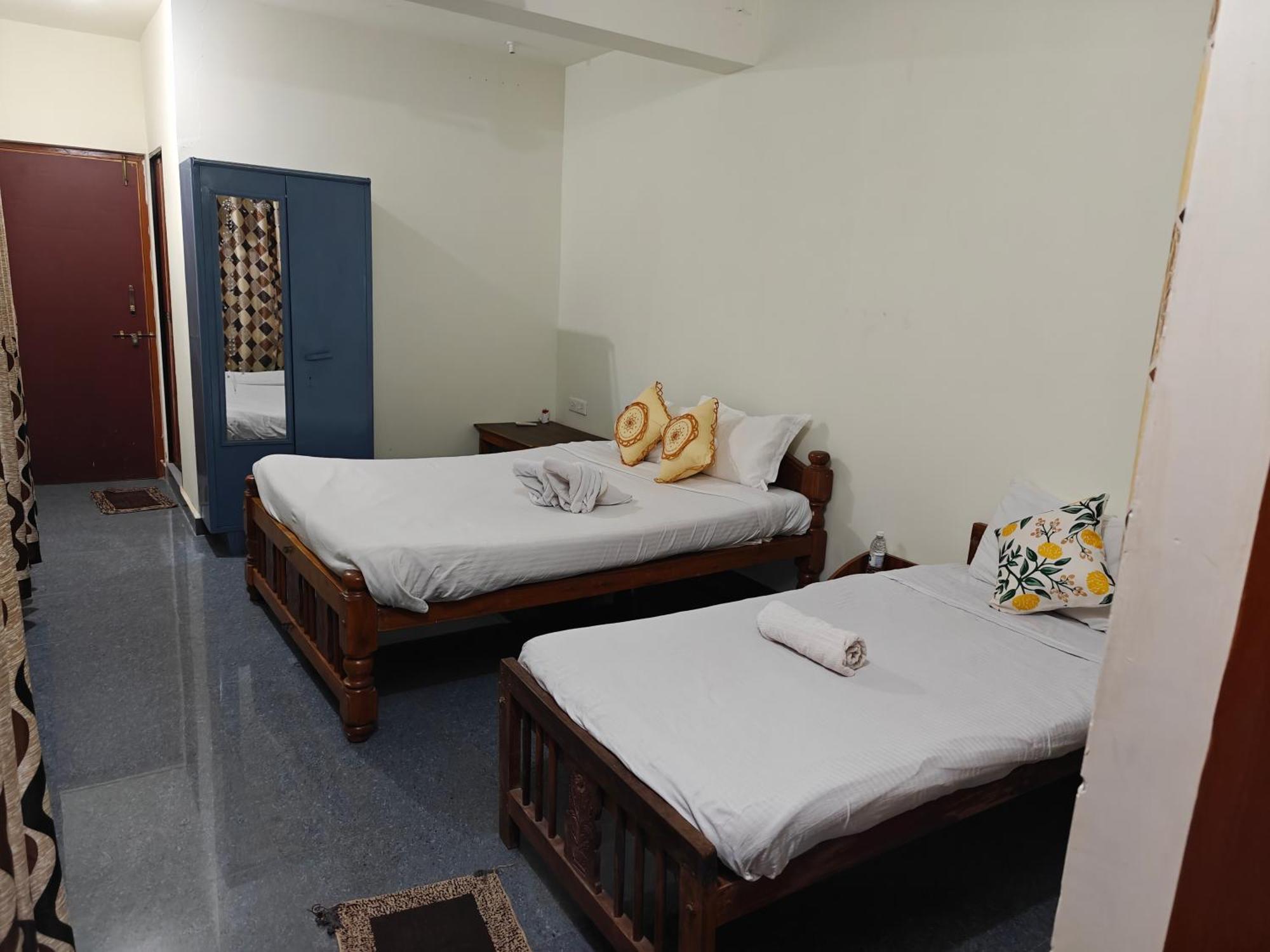 Rococo Pelton Beach Huts Palolem Beach Goa Room photo